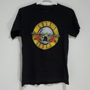 Guns N' Roses small black short sleeve shirt